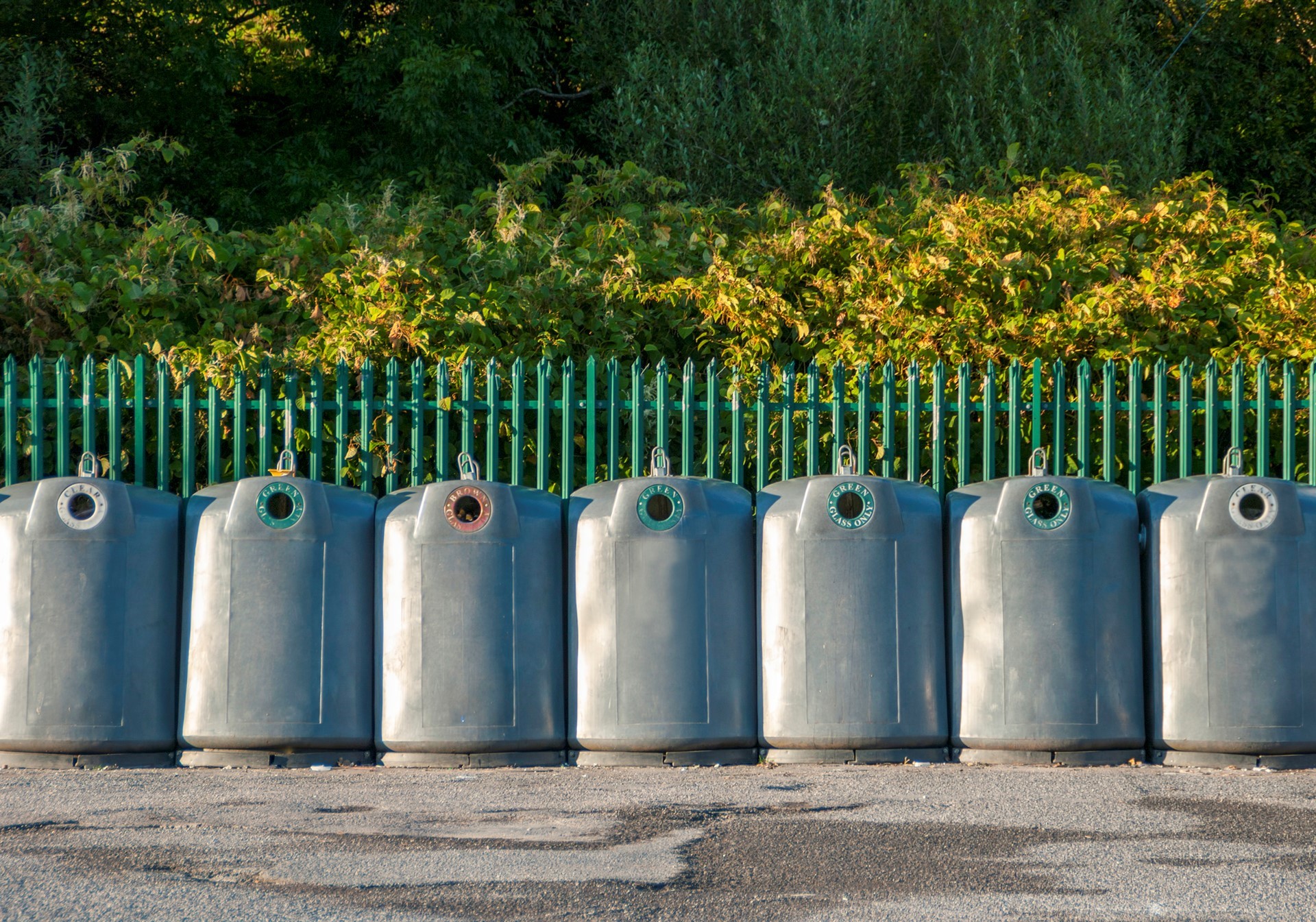 Recycling_consumer_bottlebank_waste_Gettyimages 896799400